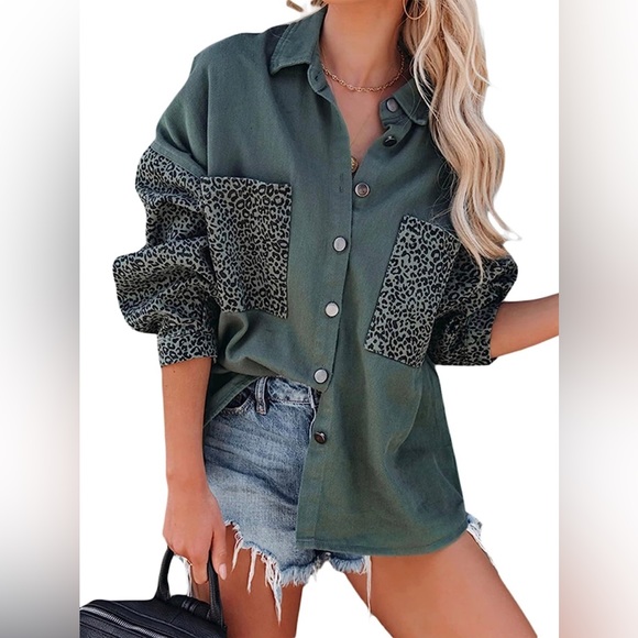 Simplee Apparel— Green Button Down Shirt With Animal Print 🐆 💚 - Picture 4 of 6